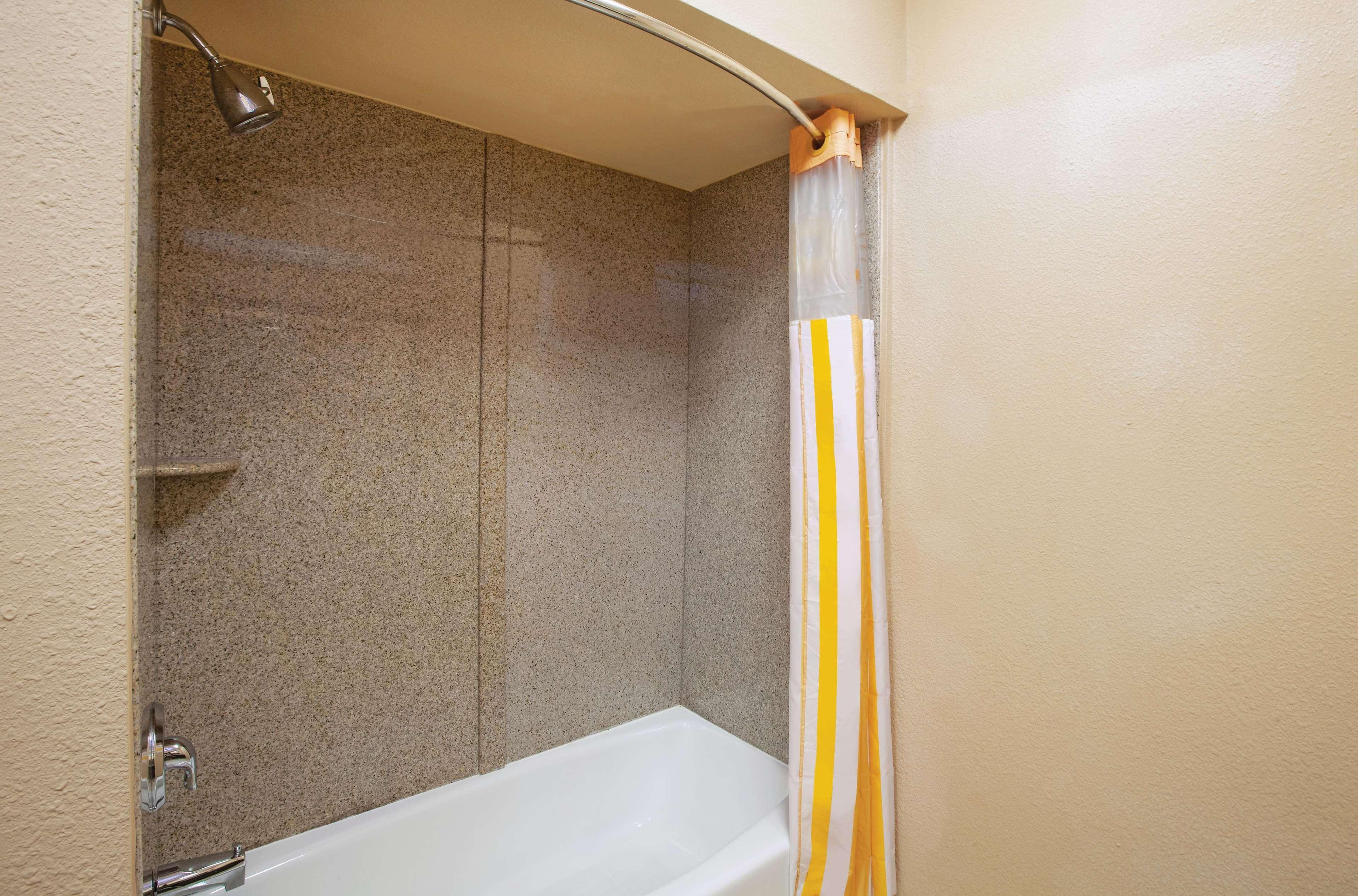 La Quinta By Wyndham Jacksonville, Texas المظهر الخارجي الصورة