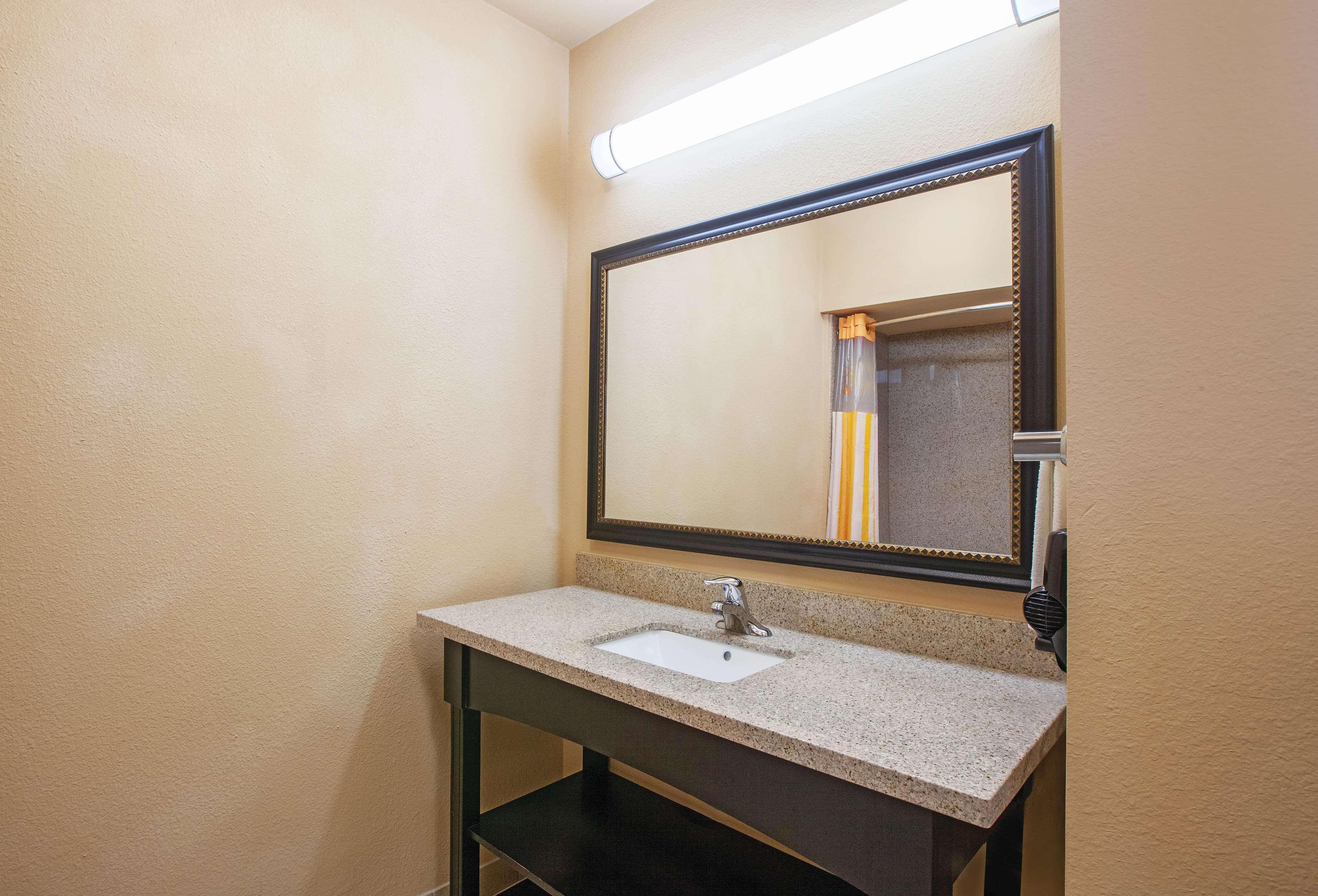La Quinta By Wyndham Jacksonville, Texas المظهر الخارجي الصورة